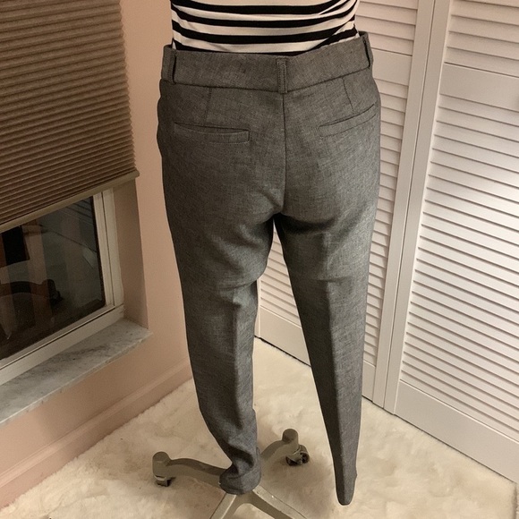 BANANA Republic Size 4 Gray Pants- Good Condition - Picture 2 of 15